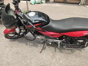 Bajaj Pulsar 150 - 2015
