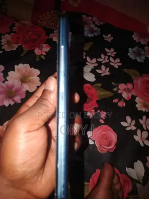Realme C21Y 4/64 (Used)