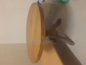 রাউন্ড টেবিল