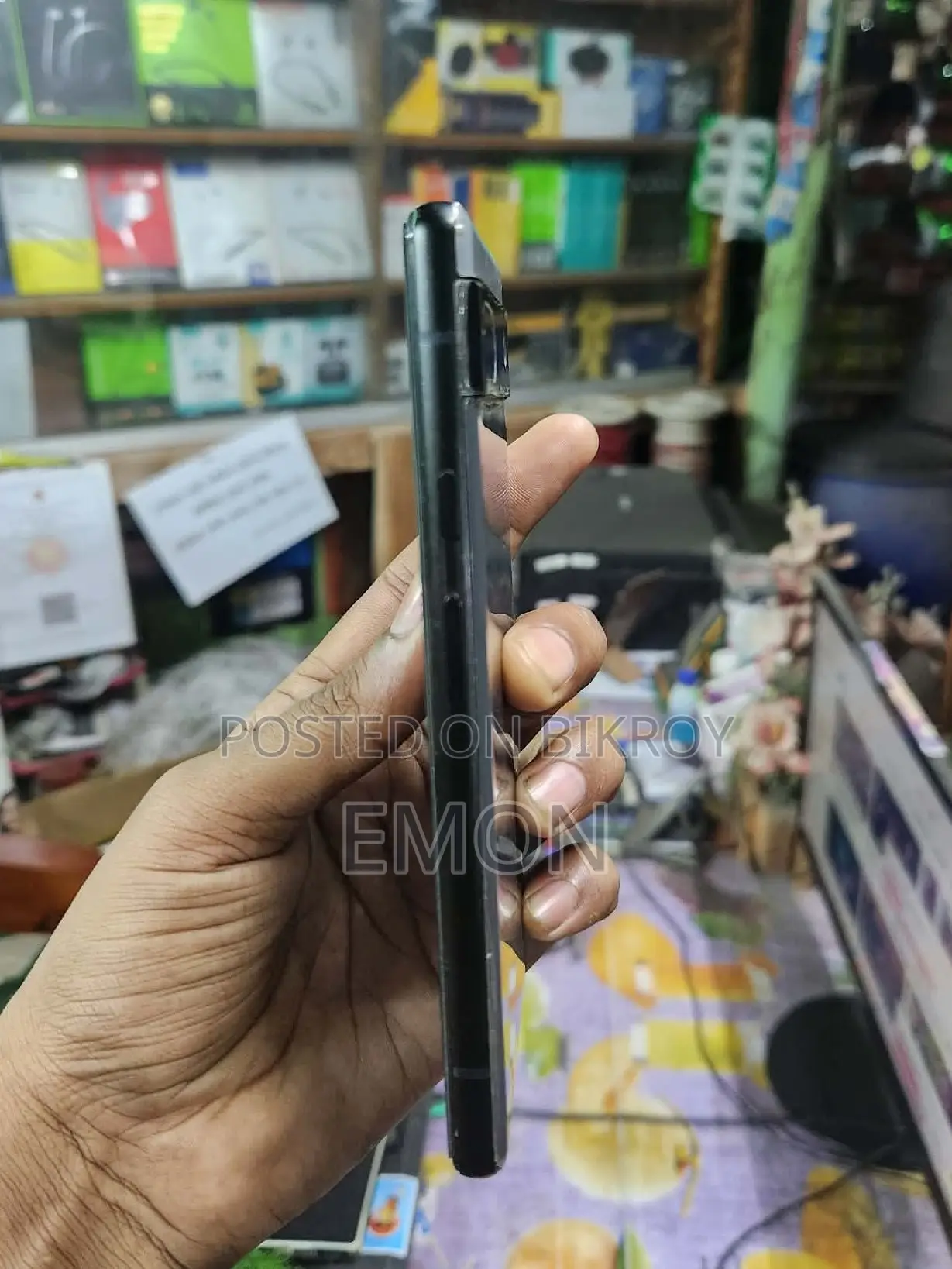 গুগল পিক্সেল ৬এ গ্লোবাল ভার্সন (ব্যবহৃত)