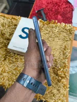 Samsung Galaxy S21 FE 5G . (Used)