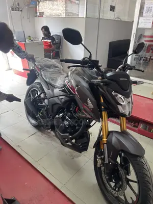 Honda Hornet 2.0 2025