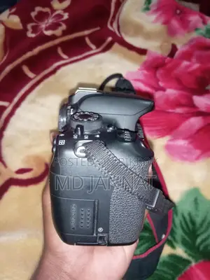 ক্যামেরা বিক্রির পোস্ট