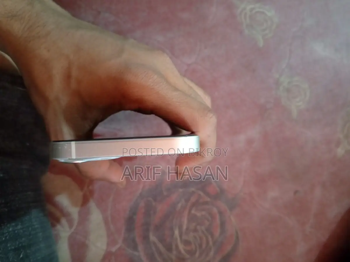 Apple iPhone 13 (Used)
