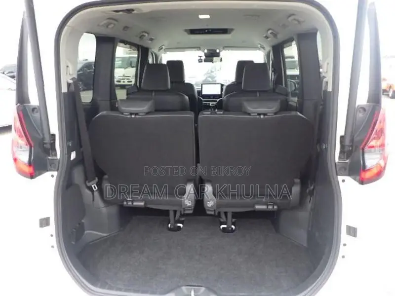 Toyota Noah S-Z Leg Rest atostep 2022