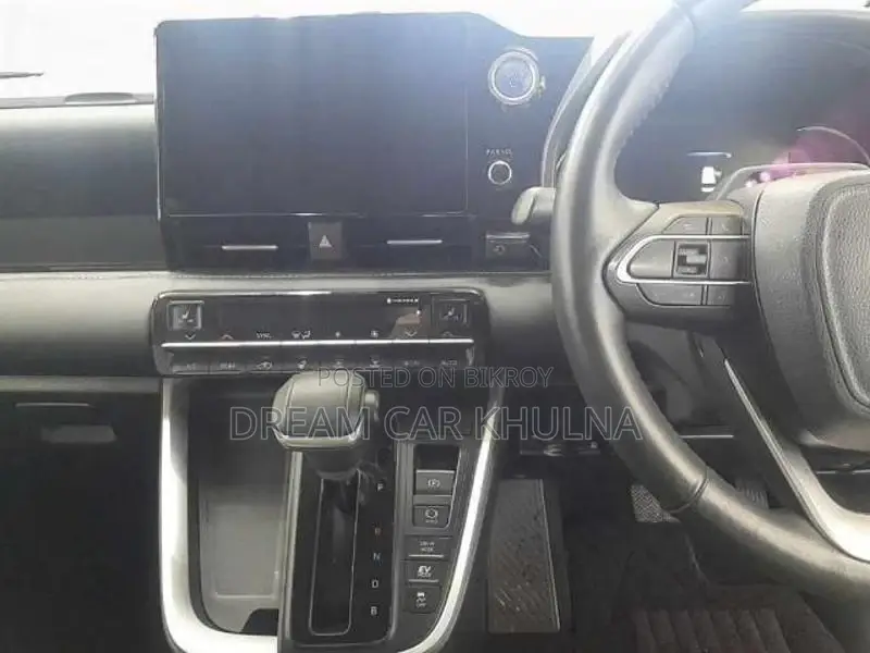 Toyota Noah S-Z Leg Rest atostep 2022