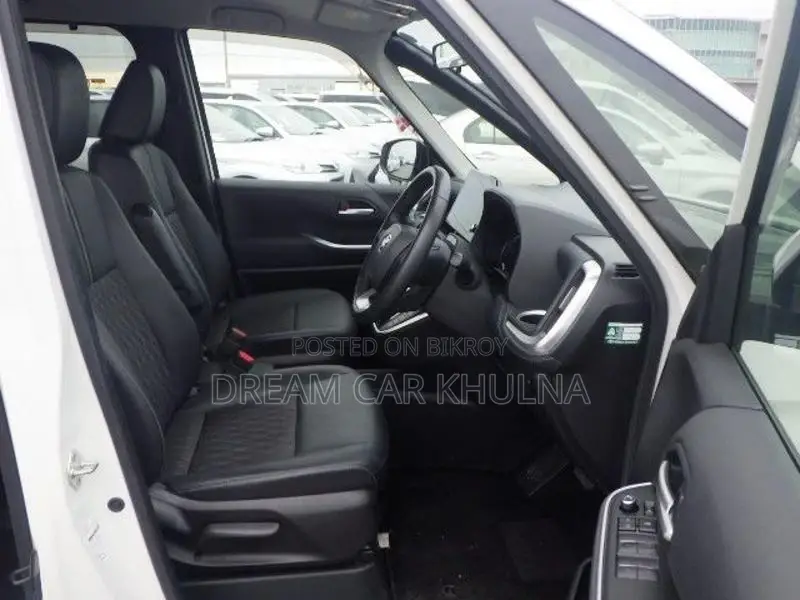 Toyota Noah S-Z Leg Rest atostep 2022