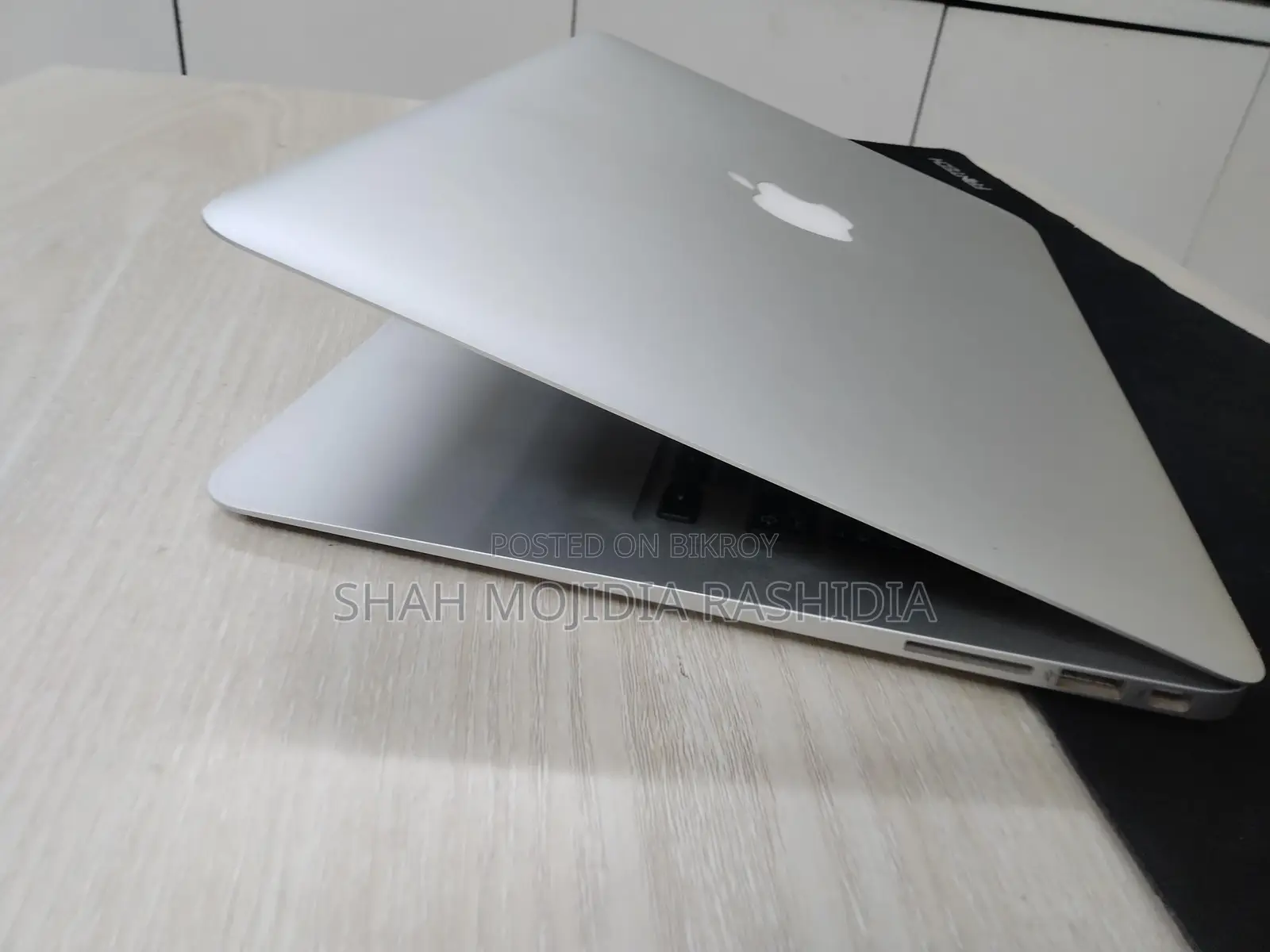 MacBook Air 2017 Ram 8gb Ssd 128gb 5hours+++ battery ack up fully fresh