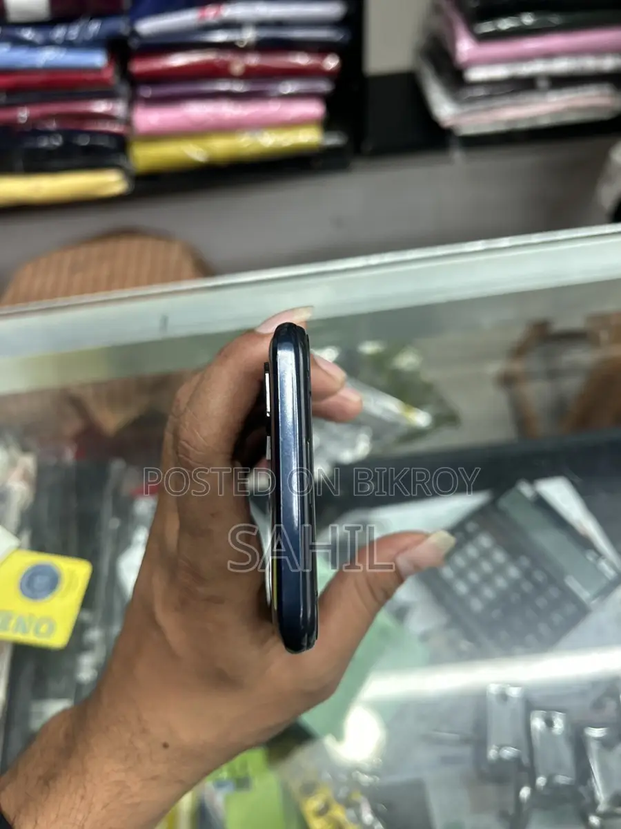 Vivo y50 (Used)