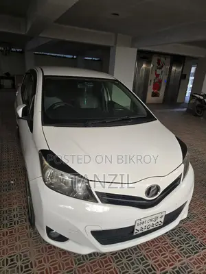Toyota Vitz 2012 White