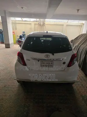 Toyota Vitz 2012 White