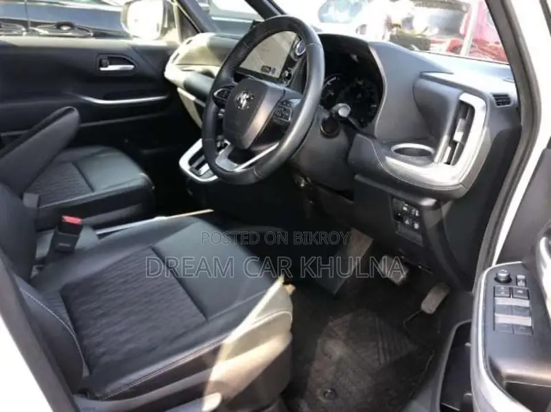 Toyota Noah S-Z Leg rest 2022