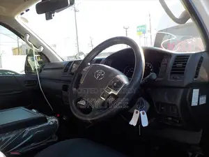 Toyota Hiace AMBULANCE 2020