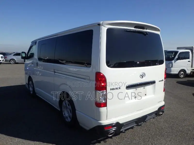 Toyota Hiace SUPER GL DARK PRIME 2021
