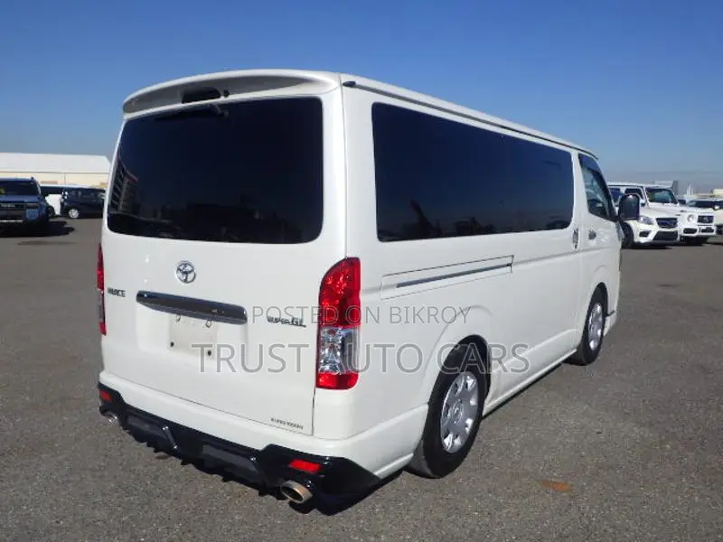 Toyota Hiace SUPER GL DARK PRIME 2021