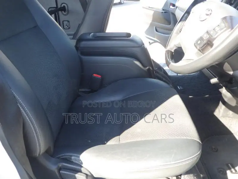 Toyota Hiace SUPER GL DARK PRIME 2021
