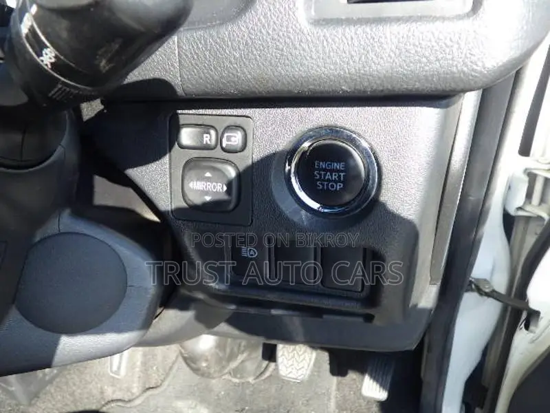 Toyota Hiace SUPER GL DARK PRIME 2021