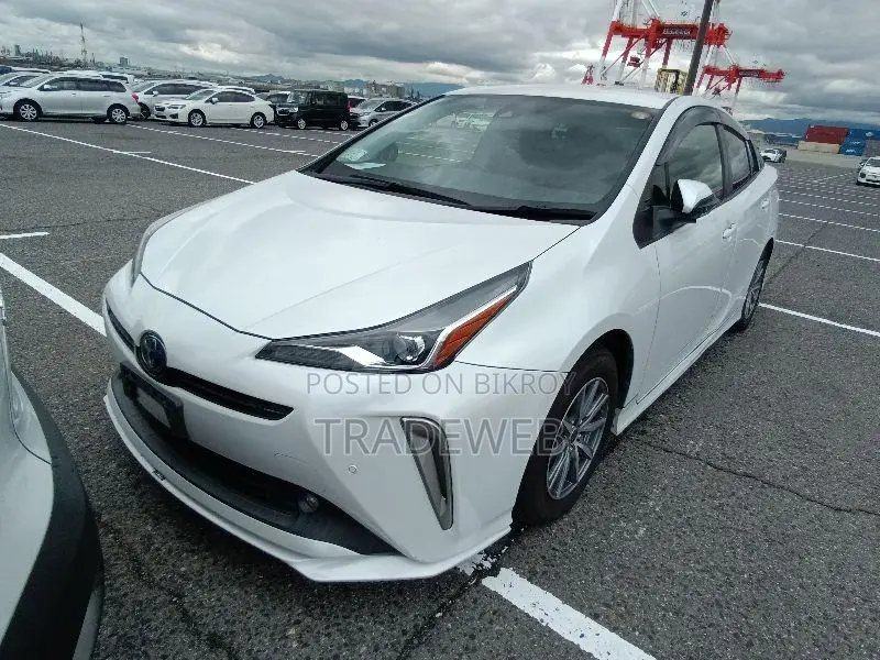 Toyota Prius 2021 Pearl