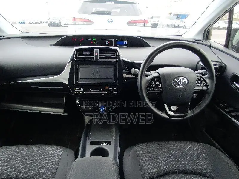 Toyota Prius 2021 Pearl