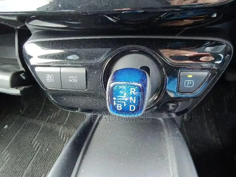 Toyota Prius 2021 Pearl