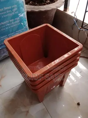 ফুল গাছের টব