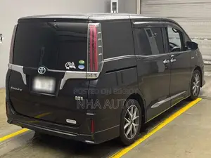 Toyota Esquire HYBRID GI PKG 2020