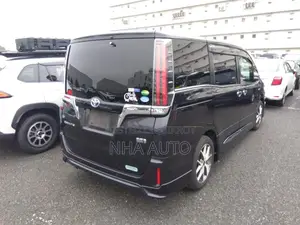 Toyota Esquire HYBRID GI PKG 2020
