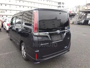 Toyota Esquire HYBRID GI PKG 2020