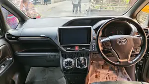 Toyota Esquire GI PREMIUM-PKG-HV 2020