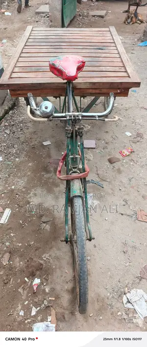 তিন চাকার ভ্যান গাড়ি