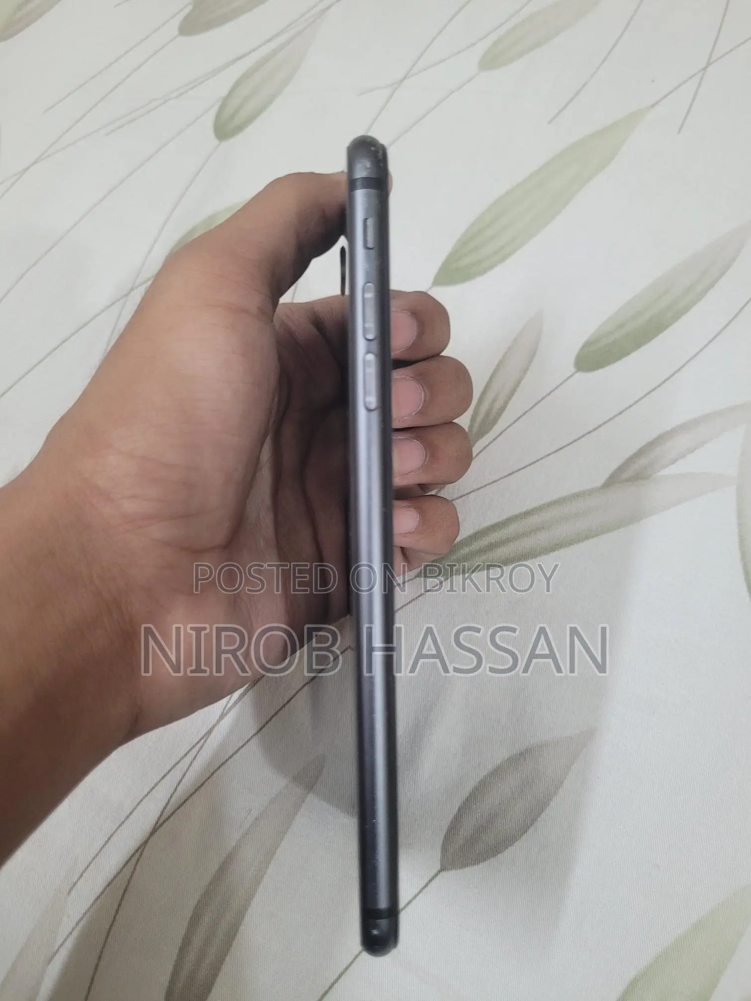 Apple iPhone 8 Plus . (Used)