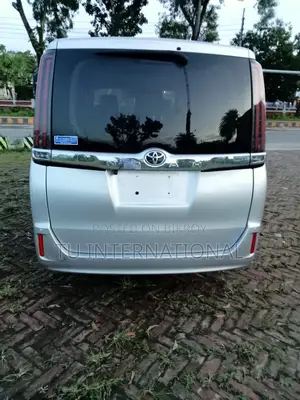 Toyota Noah X-SMART NON HV 2021