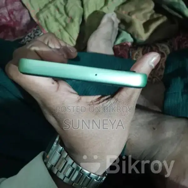 Samsung Galaxy A24 . (Used)