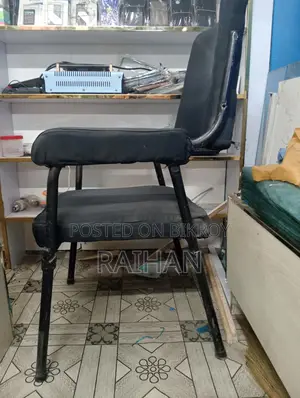 Old Chair 🪑