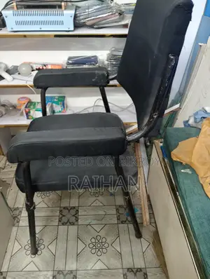 Old Chair 🪑