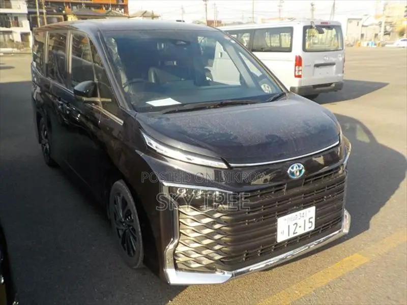 Toyota Voxy S-z Package... 2023