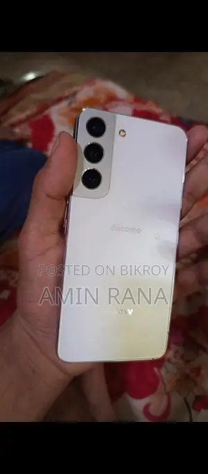 Samsung Galaxy S22 (Used)