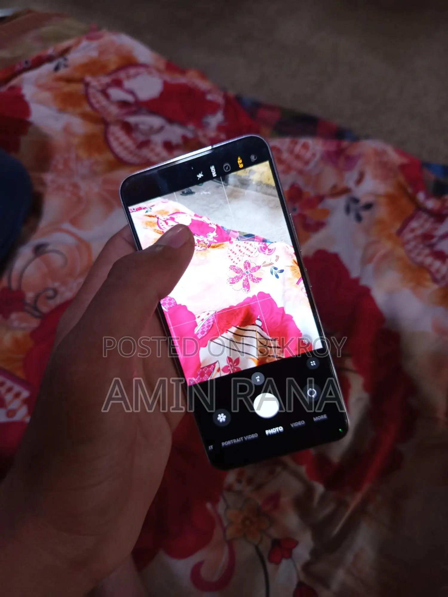 Samsung Galaxy S22 (Used)