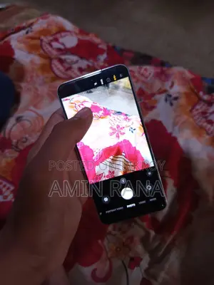 Samsung Galaxy S22 (Used)