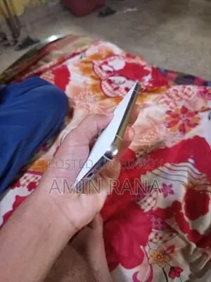 Samsung Galaxy S22 (Used)
