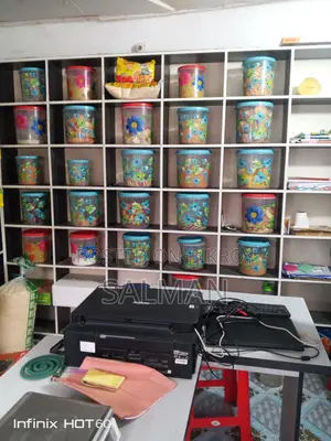 সুন্নাতি, মনিহারী ও বেকারি পণ্য সহ - সাজানো গোছানো রেডিমেড দোকান ভাড়া।