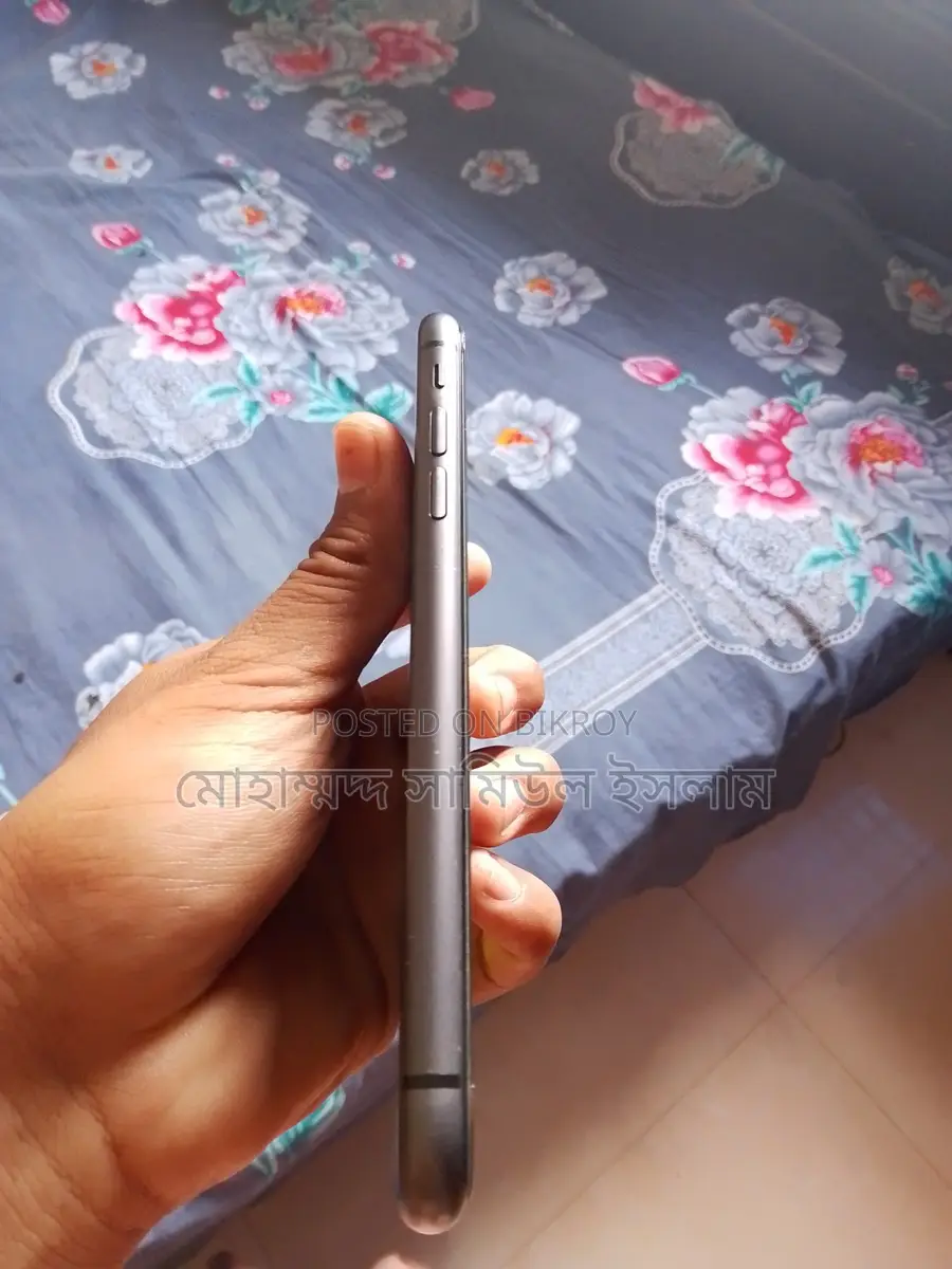 Apple iPhone 11 64GB (Used)