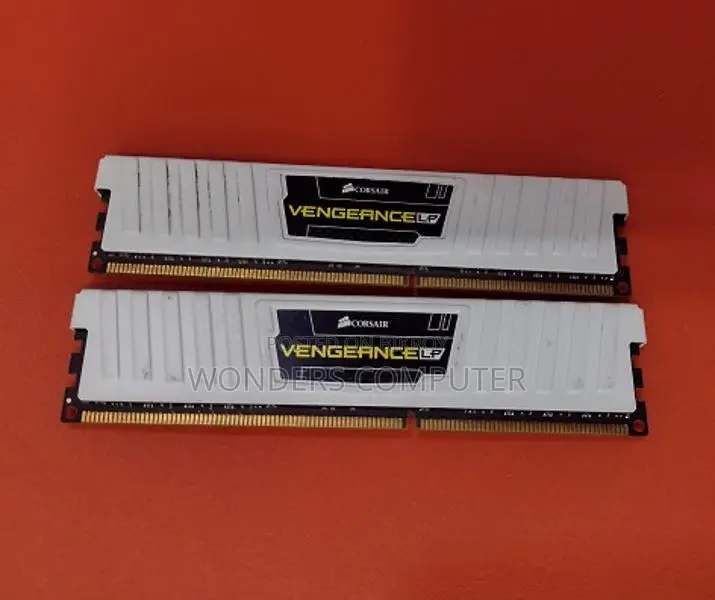 Corsair Vengeance Snow White 4GB DDR3 1 Year Warranty