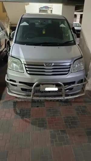 Toyota Noah x 2003