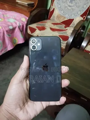 Apple iPhone 11 (Used)