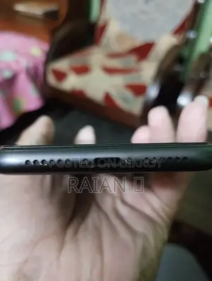 Apple iPhone 11 (Used)