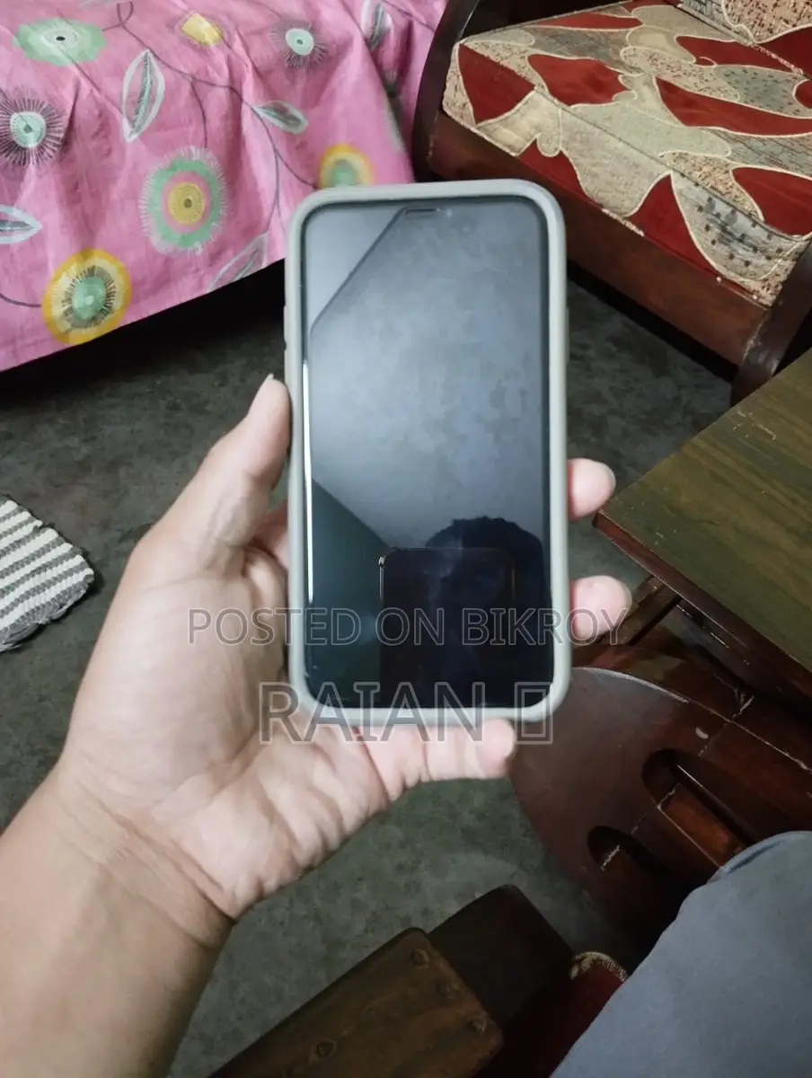 Apple iPhone 11 (Used)