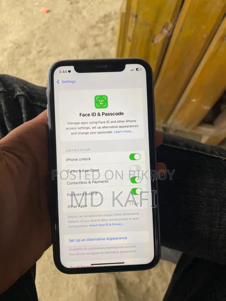 Apple iPhone 11 128GB (Used)