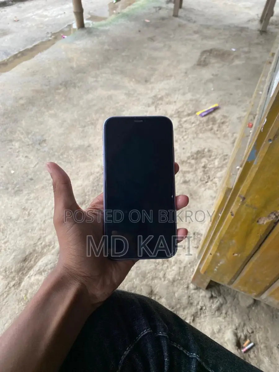 Apple iPhone 11 128GB (Used)