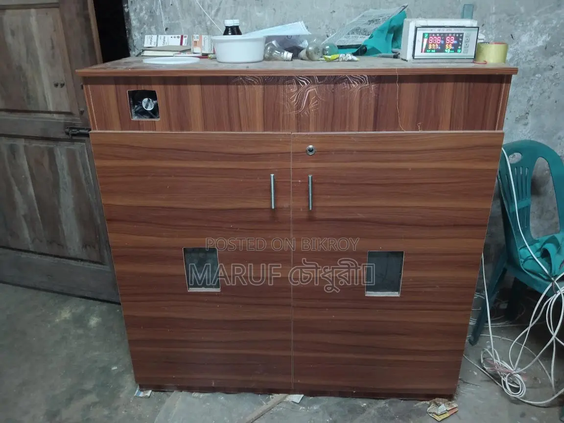 750-egg incubator